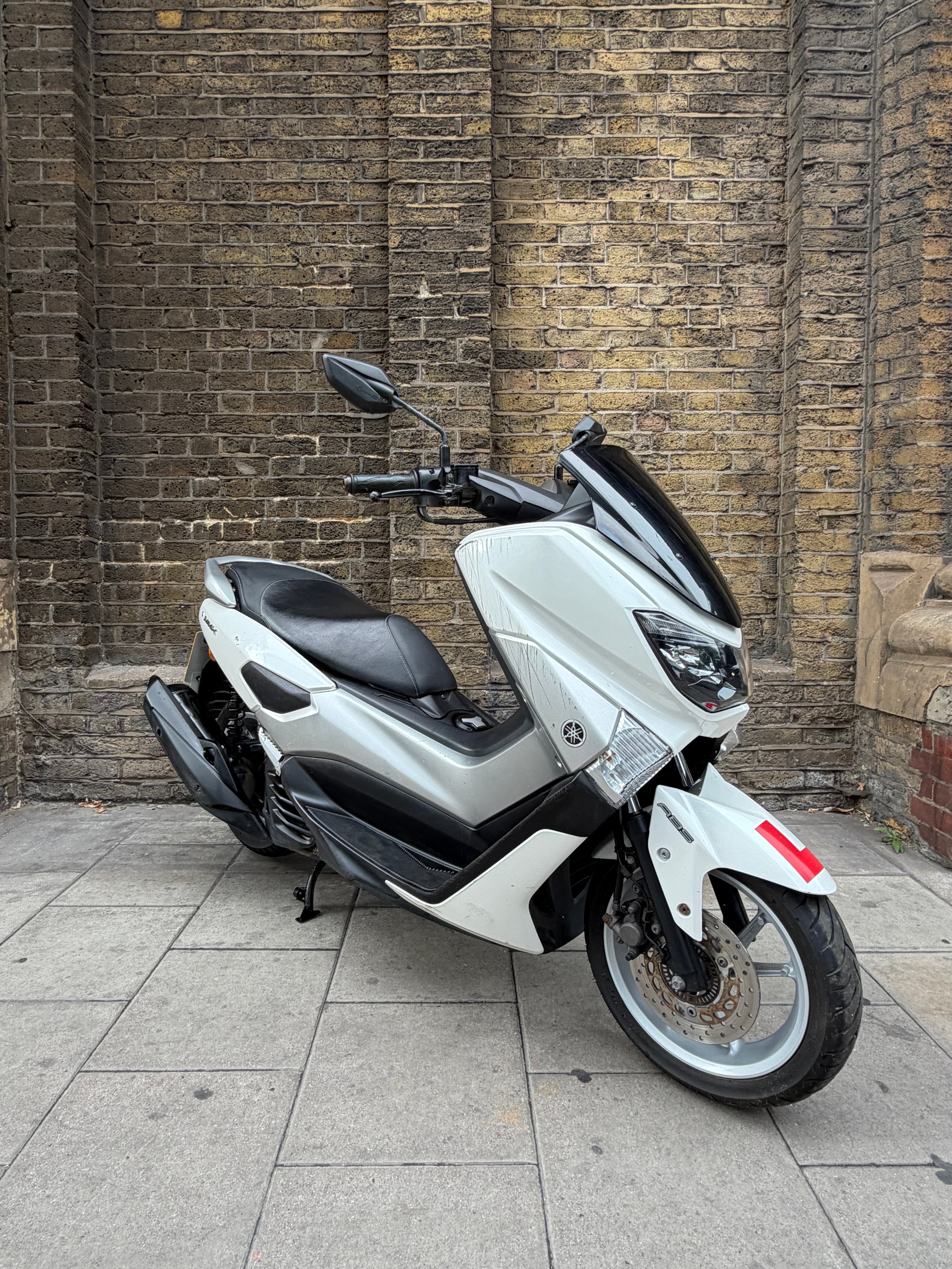 YAMAHA NMAX 125