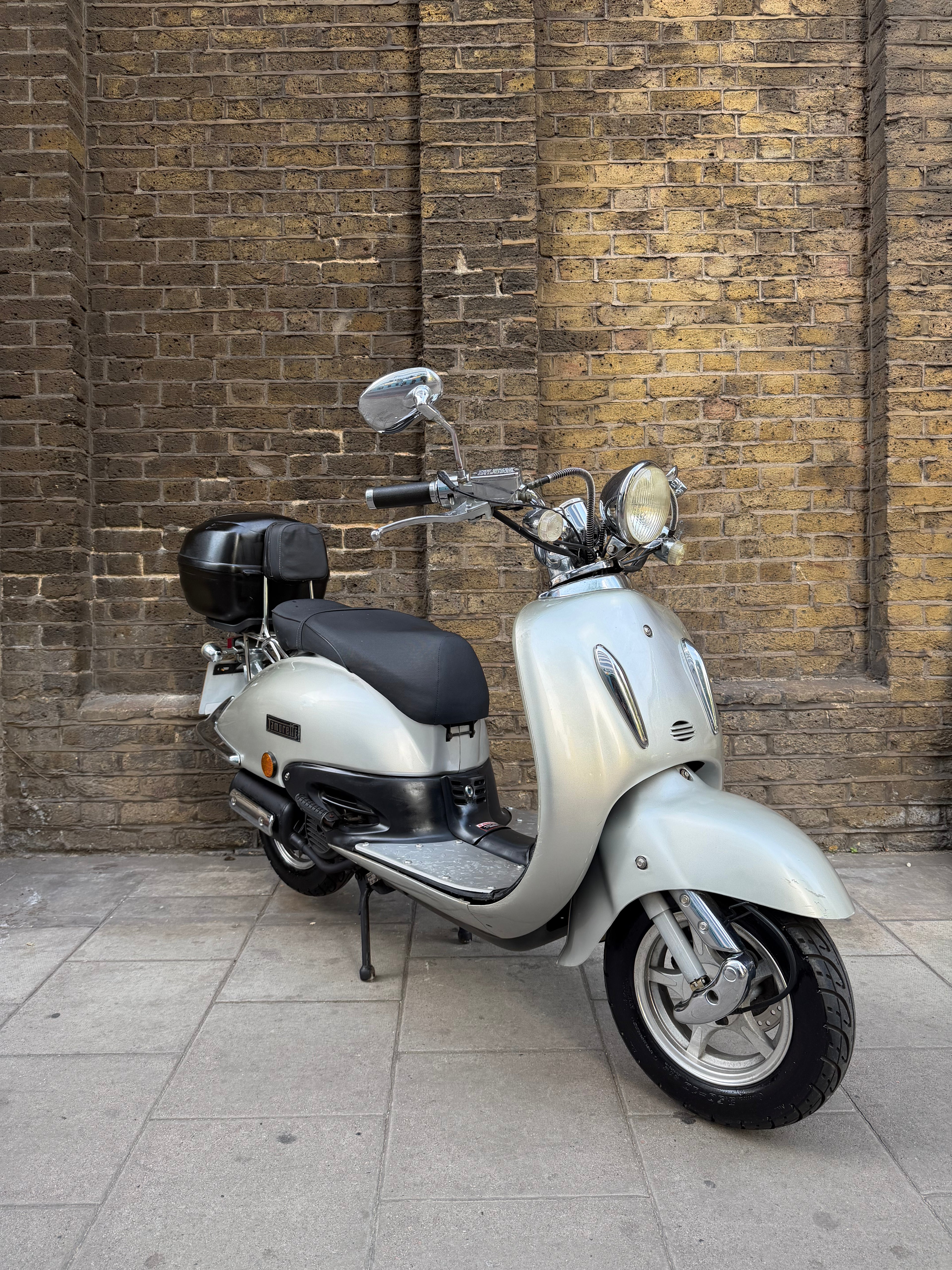 TAMORETTI 125