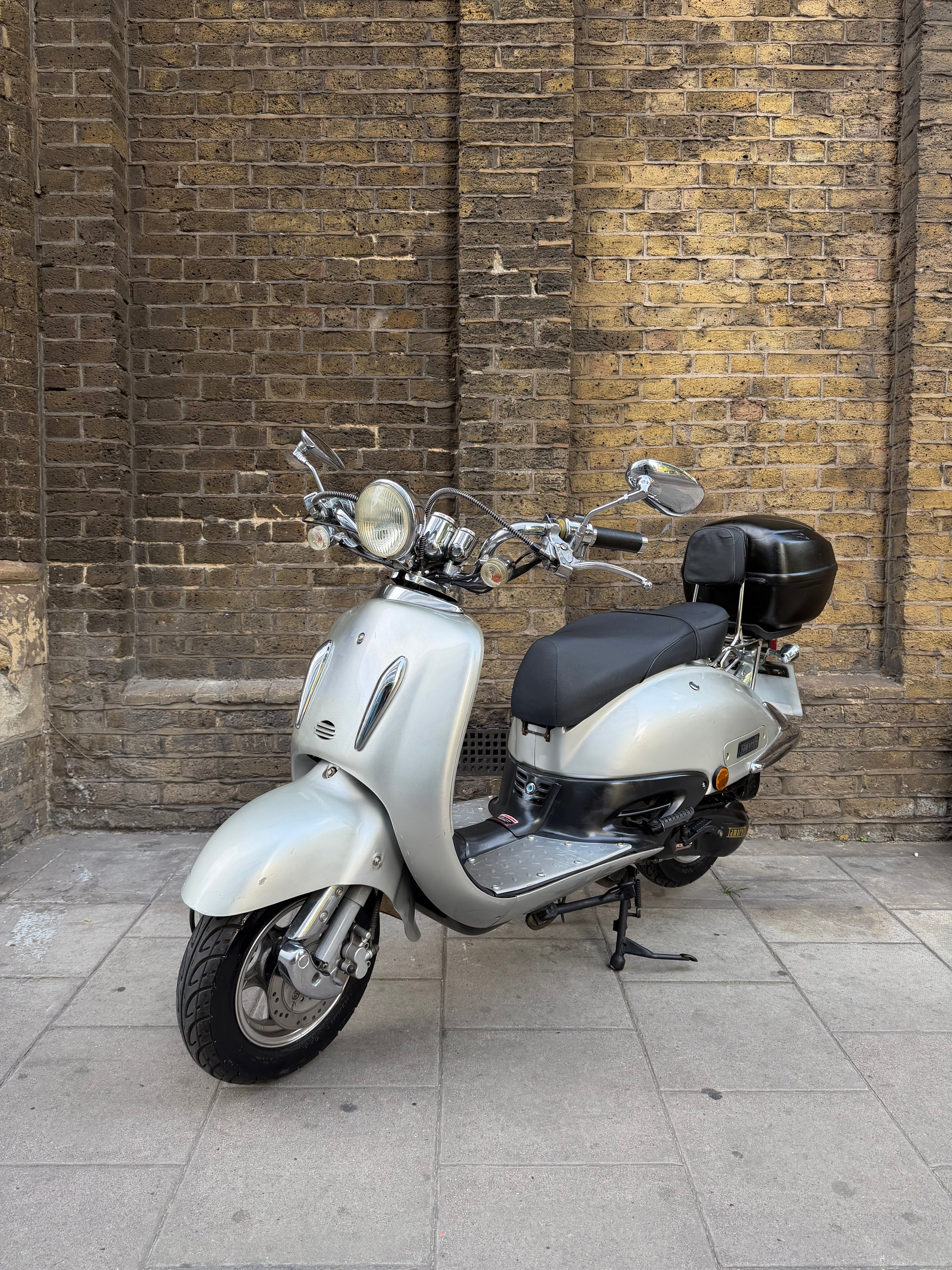 TAMORETTI 125